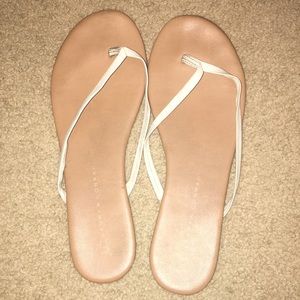 LC Lauren Conrad flip flops
